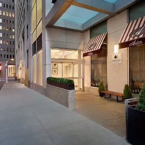 纽约市中心希尔顿逸林酒店 酒店