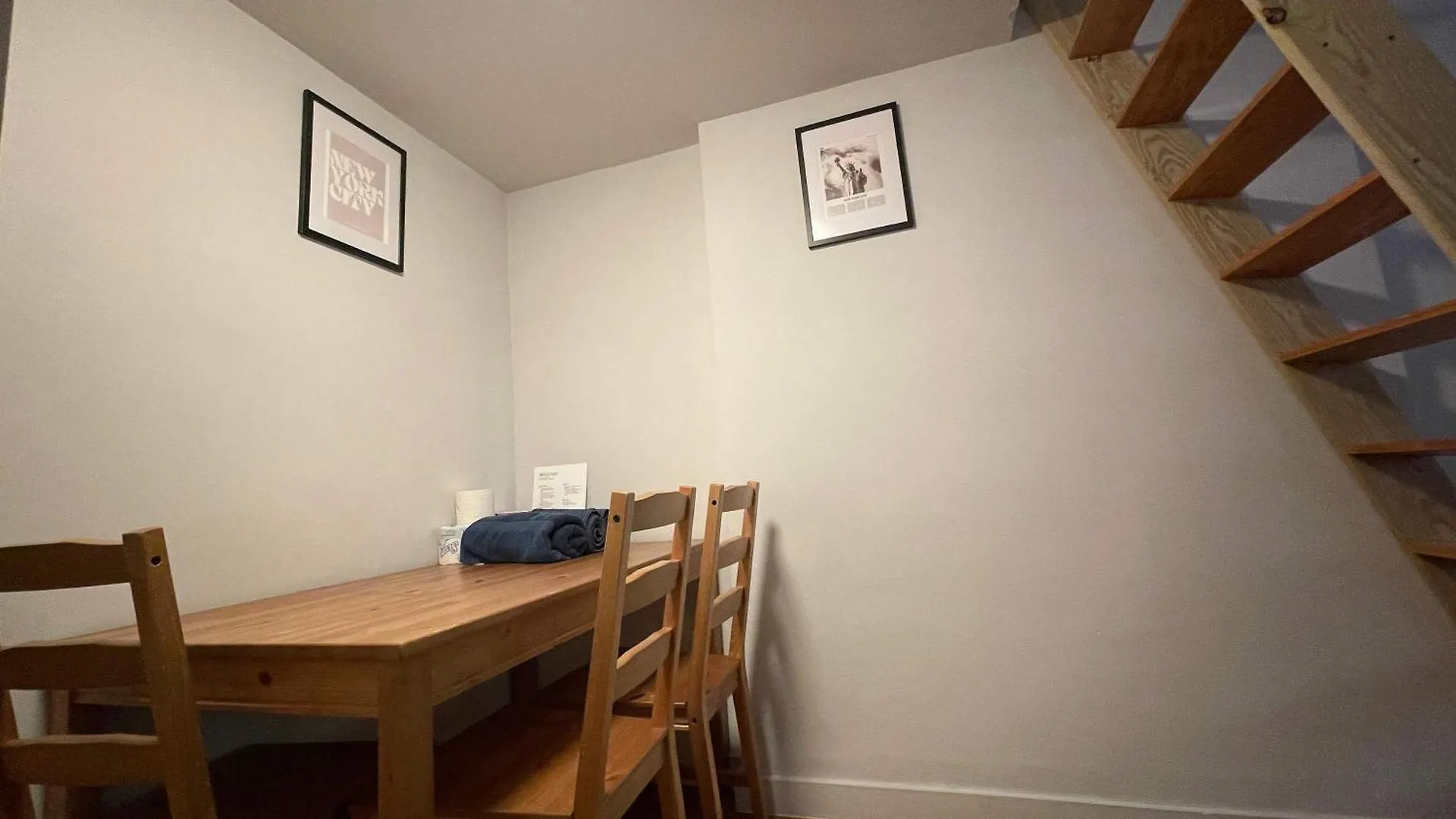 Union Square Studio 4 With Shower - Shared Toilet New York Apartment